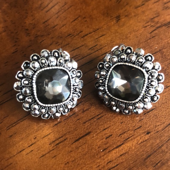 PAPARAZZI SMOKY GEM CLIP ON EARRINGS